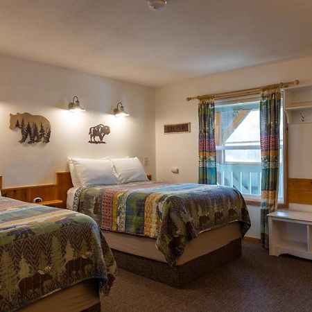 Elk Horn Lodge Cooke City Bagian luar foto
