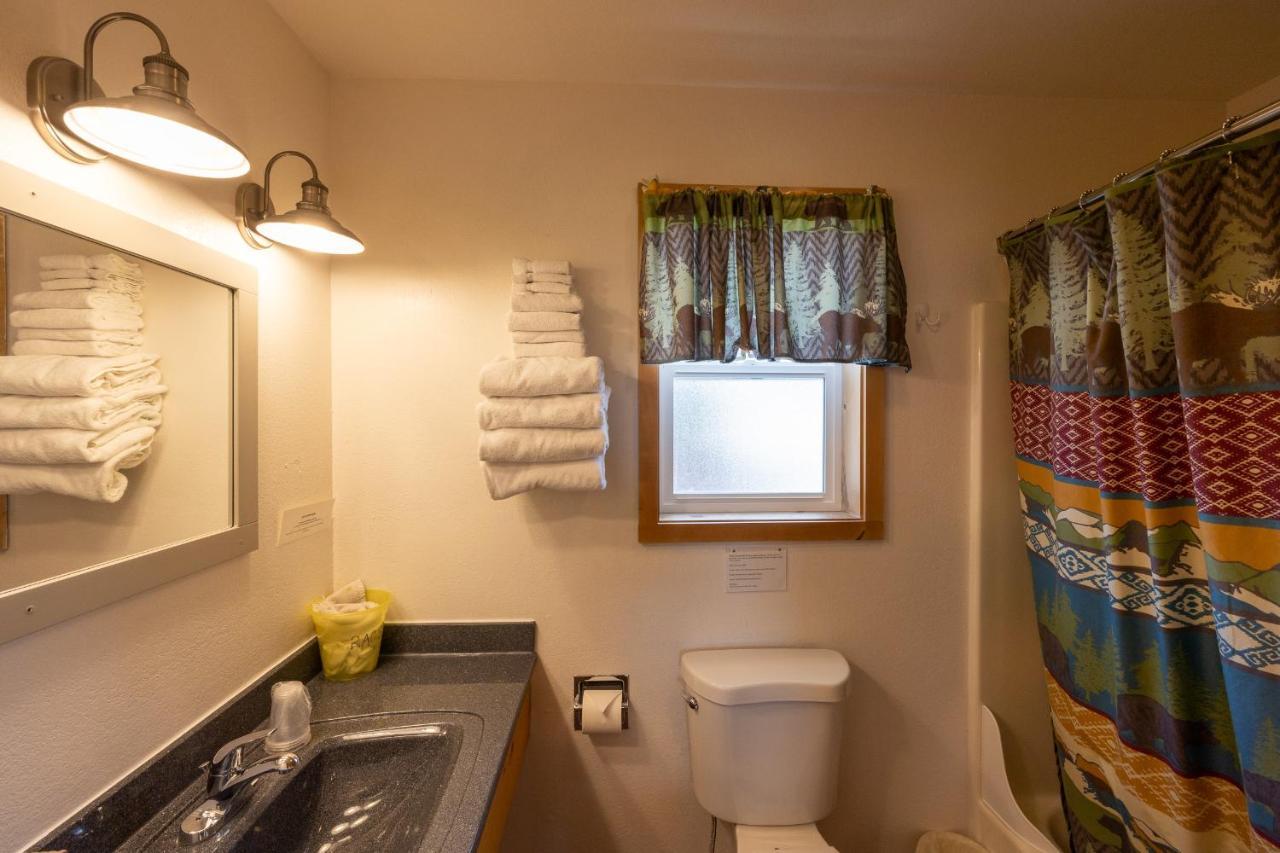 Elk Horn Lodge Cooke City Bagian luar foto
