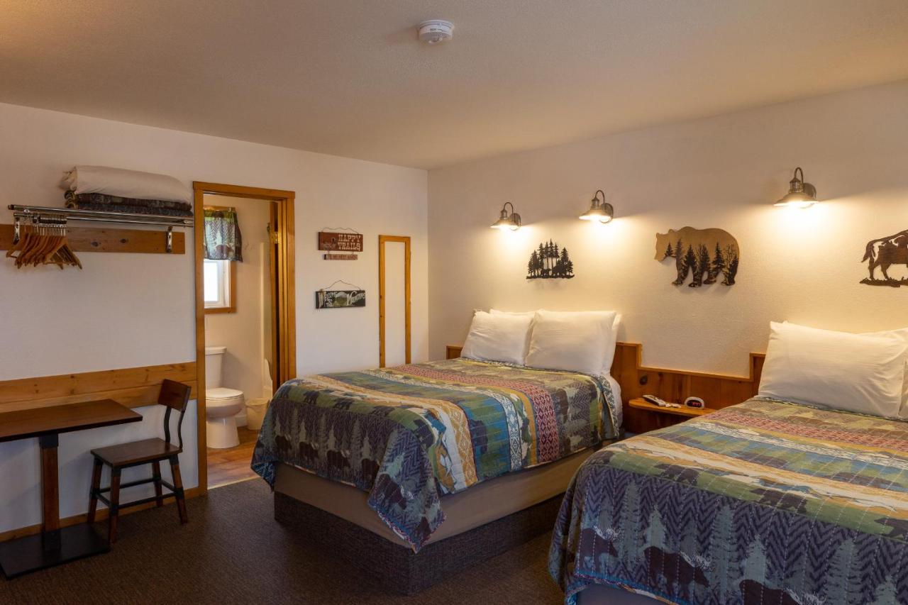 Elk Horn Lodge Cooke City Bagian luar foto