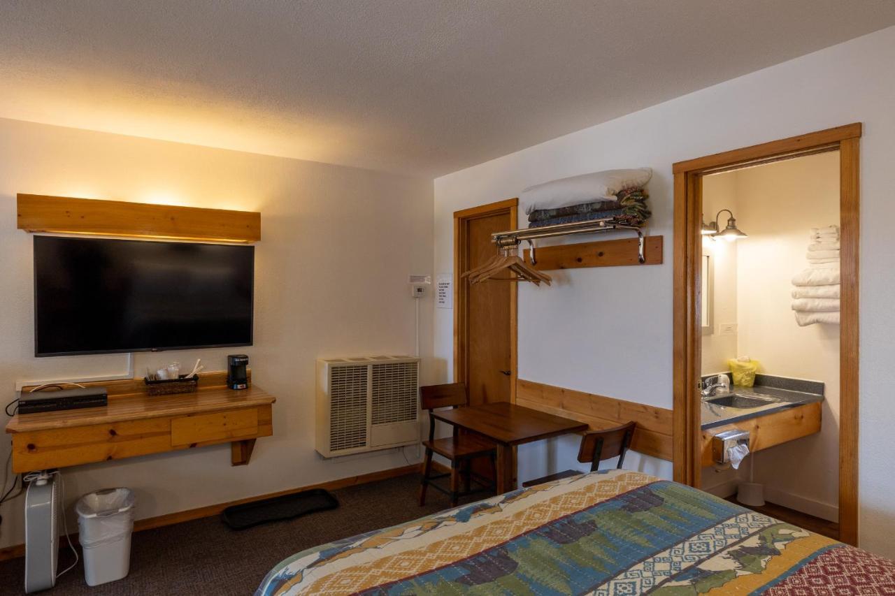 Elk Horn Lodge Cooke City Bagian luar foto