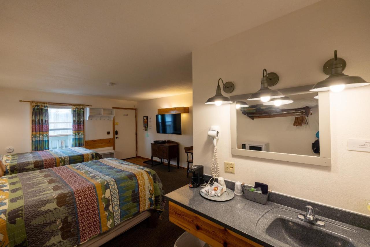 Elk Horn Lodge Cooke City Bagian luar foto