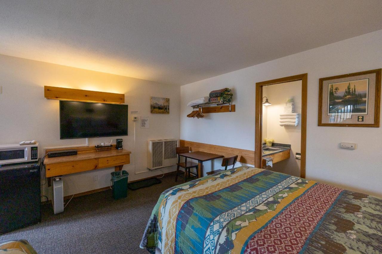 Elk Horn Lodge Cooke City Bagian luar foto