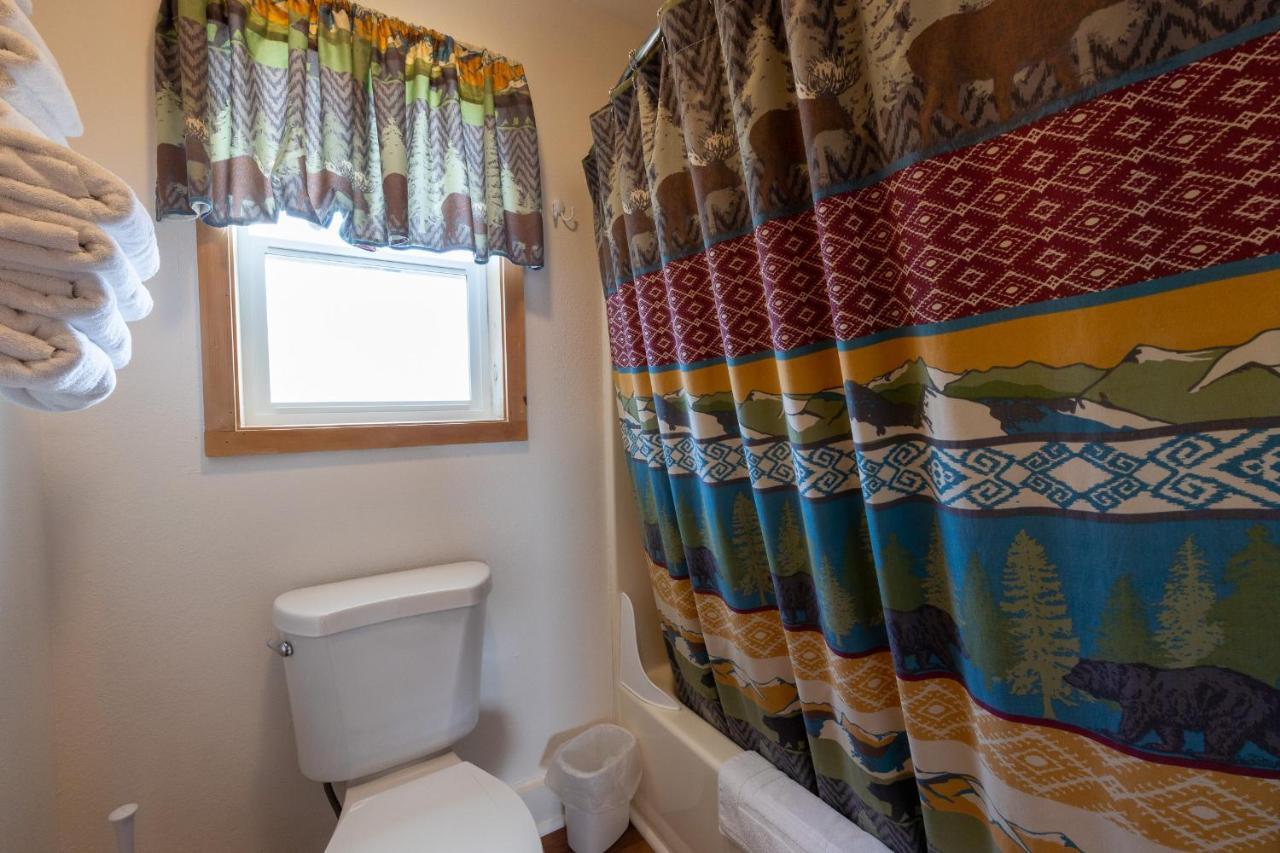 Elk Horn Lodge Cooke City Bagian luar foto